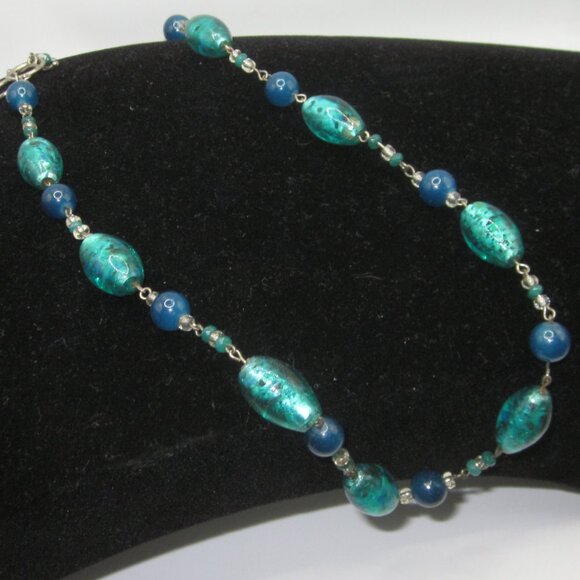 Blue Green Glass Necklace Ocean Look - Picture 4 of 4